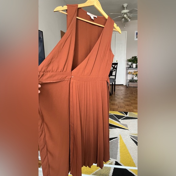 Forever 21 pleated wrap dress - Picture 4 of 10